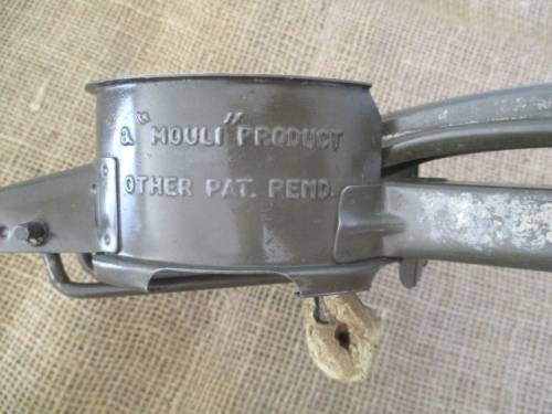Seldom Available......Rare Vintage Metal Mouli Julienne Shredder With Complete Set Discs  France