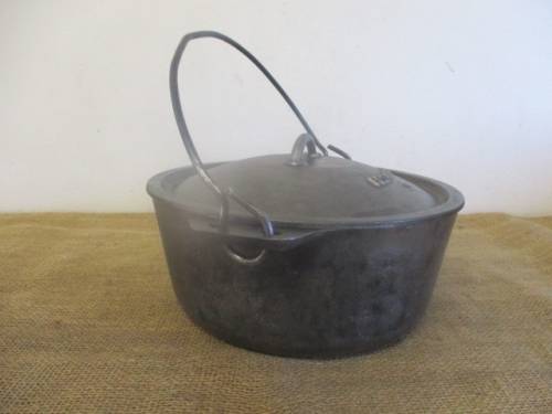 Simply The Best For Potbrood...... Real Good Size Cast Iron Flat Bottom Pot