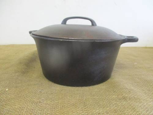 Undoubtedly The Best For Potbrood.....Nice Size Taiwan 41/2 Qt Dutch Oven Cast Iron Flat Bottom Pot