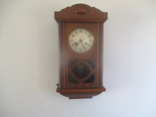 Real Beautiful Vintage Wall Clock With Key     Early 1900's