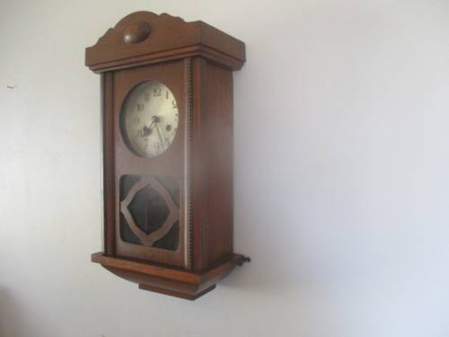 Real Beautiful Vintage Wall Clock With Key     Early 1900's