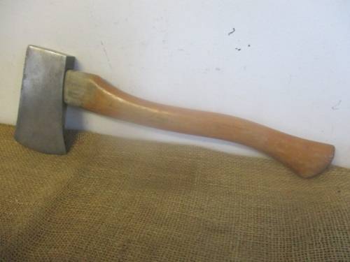 Nice Very Old 2lb Small Solid Steel Wood Hand Axe                       Made In China