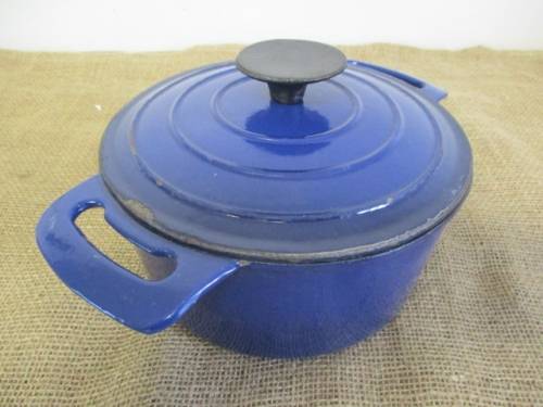 Very Nice Enameld Cast Iron Flat Bottom Pot