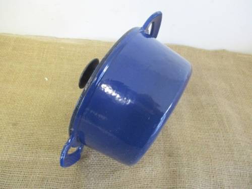 Very Nice Enameld Cast Iron Flat Bottom Pot