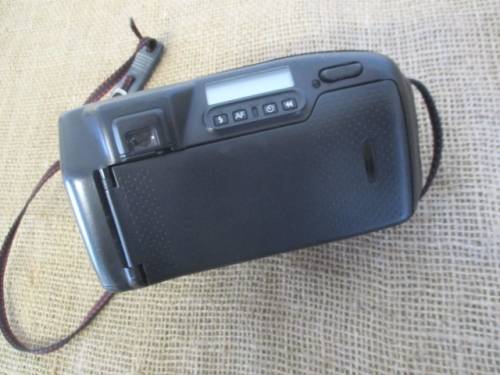 Vintage Nikon Zoom Touch 800 SLR 35mm Camera With Attached Nikon Zoom 37-105mm Macro Lens       1998