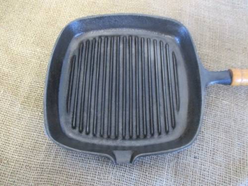 Pretty Heavy Solid Cast Iron Steak Pan