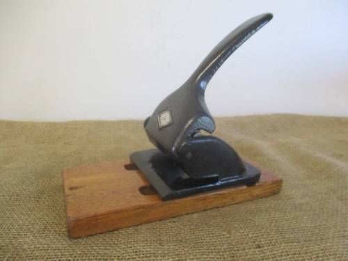 Beautiful Vintage Heavy Duty Solid Cast Iron Walton Stationary Paper Punch