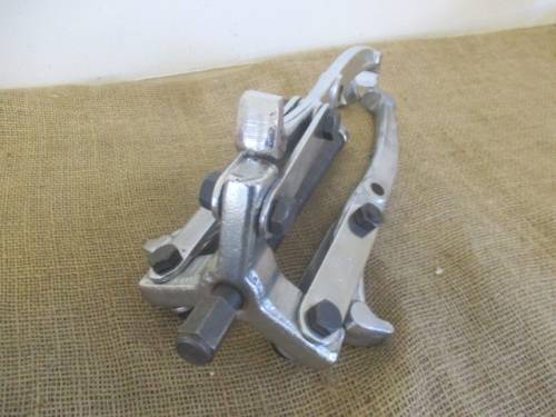 Nice And Sturdy Heavy Duty Super-G8 Three Jaw Drop Forged  8` Gear Puller In Original Packaging
