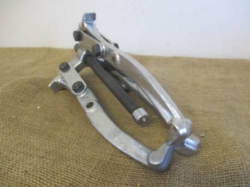 Nice And Sturdy Heavy Duty Super-G8 Three Jaw Drop Forged  8` Gear Puller In Original Packaging