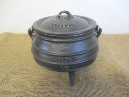 Robust 1/2 Size Heavy Duty Cast Iron BestDuty Three Legged Pot