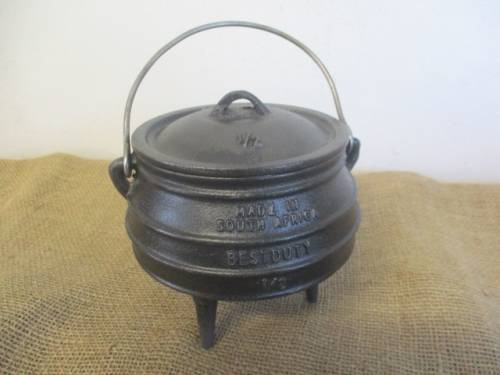Robust 1/2 Size Heavy Duty Cast Iron BestDuty Three Legged Pot