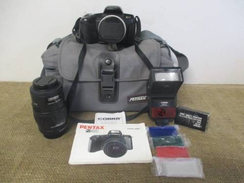 Beautiful Vintage Pentax Z-10 SLR Camera With Attached Pentax 28 - 90 Lens Plus Extras         1991