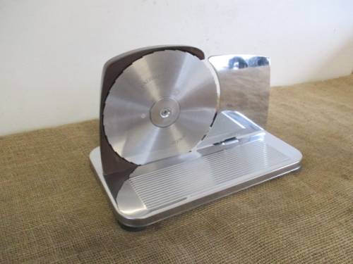 Beautiful And Neat Vintage Pineware Stainless Bread Slicer