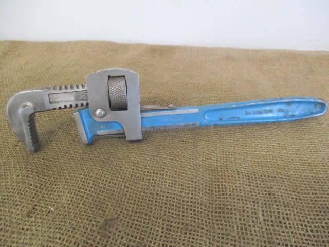 Nice Gedore 225/300 Adjustable Pipe Wrench     SA