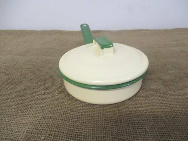 Smart Vintage Old Fashioned Enamel Lidded Frying Pan