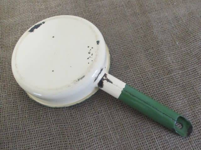 Smart Vintage Old Fashioned Enamel Lidded Frying Pan
