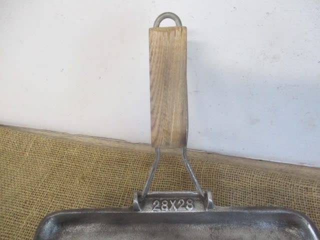 Beautiful Sizable 28 X 28 Cast Iron Skillet