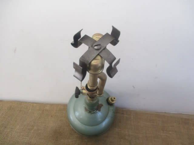 Collectable Vintage Coleman 158`Sunshine Of The Night` Kerosene Lantern  Canada