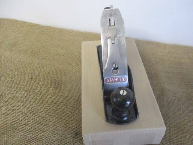 The Winner Takes It All.....This Neat Vintage Stanley Bailey No 4 Hand Plane        Made In England
