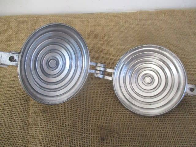 Beautiful Vintage Toast - A - Bun Jaffle Pressure Toaster By Snackle Products