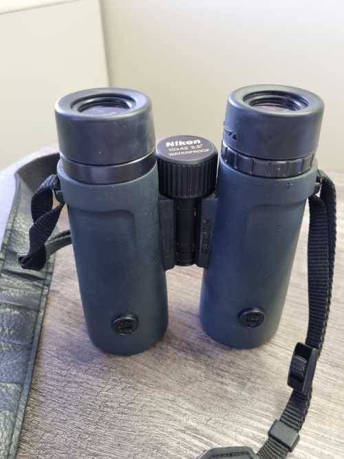 Steiner 9x40 Safari Binoculars | Nikon Monarch 10x42 DFC Binoculars