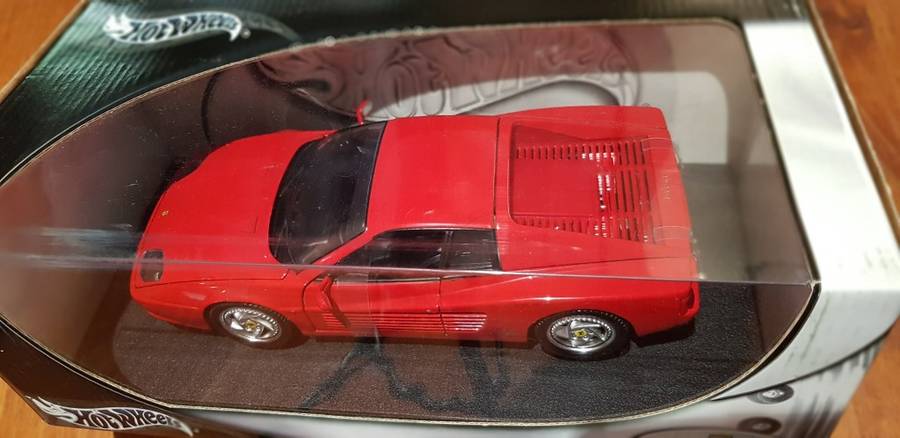 COLLECTABLE HOTWHEELS FERRARI F512M 1:18 SCALE DIE-CAST MODEL CAR