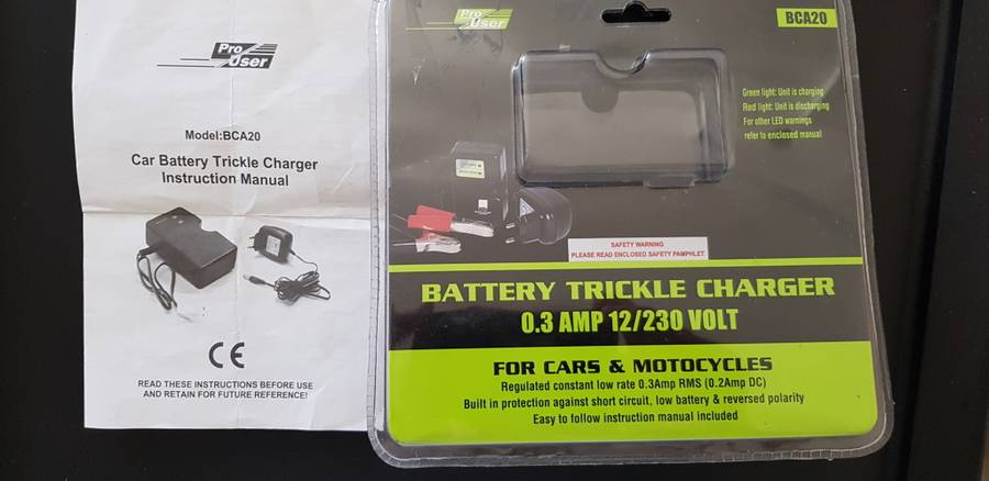 BATTERY  TRICKLE  CHARGER - 0.3  AMP  12 / 230  VOLT