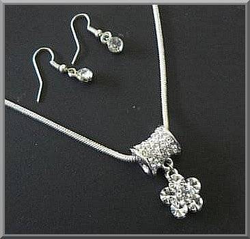 Charming Crystal Pandora Style Pendant on a 18kgp Necklace