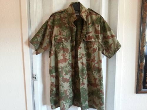 S .A .POLICE /KOEVOET SHIRT