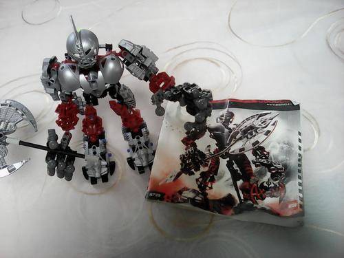 Red & Silver Bionicle Man & Extra Bits