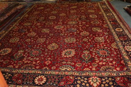 Beautiful "Tabriz" Persian Carpet (293 x 393 cm)