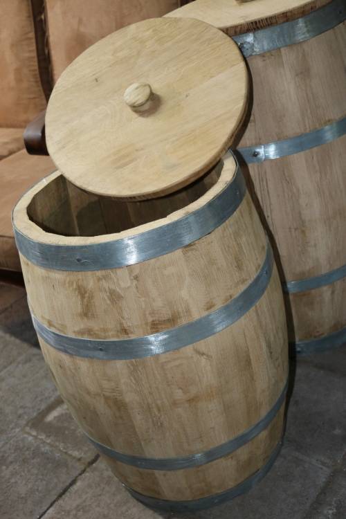 Beautiful Oak Barrel with Lid (630mm tall)
