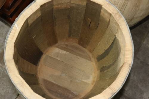 Beautiful Oak Barrel with Lid (630mm tall)