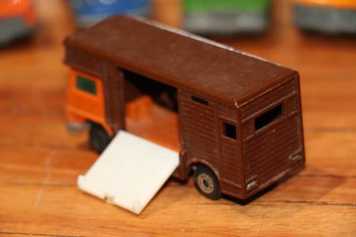 MATCHBOX Superfast Diecast Model Car - 1977 No.40 Bedford Horse Box