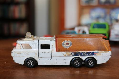 MATCHBOX Super Kings Diecast Model Car - 1972 K-7 Racing Car Transporter