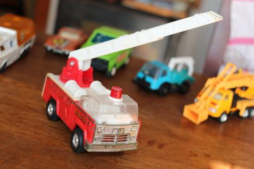 Made in HONG KONG Tin Plate Model Fire Engine Truck