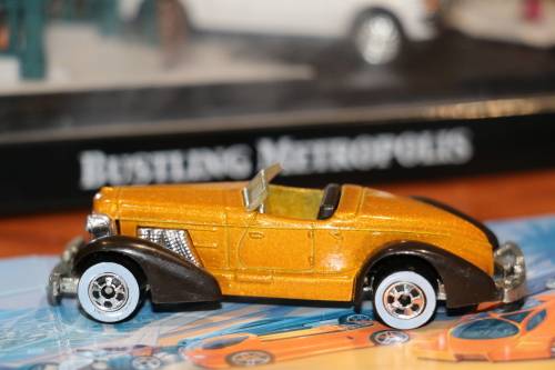 1978 Hot Wheels with White Wall Tyres Diecast Model - Auburn 852