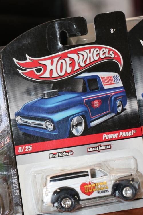2009 Hot Wheels Diecast Model - Slick Rides - Hooker Power Panel  - Metal & Real Riders