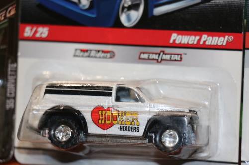 2009 Hot Wheels Diecast Model - Slick Rides - Hooker Power Panel  - Metal & Real Riders