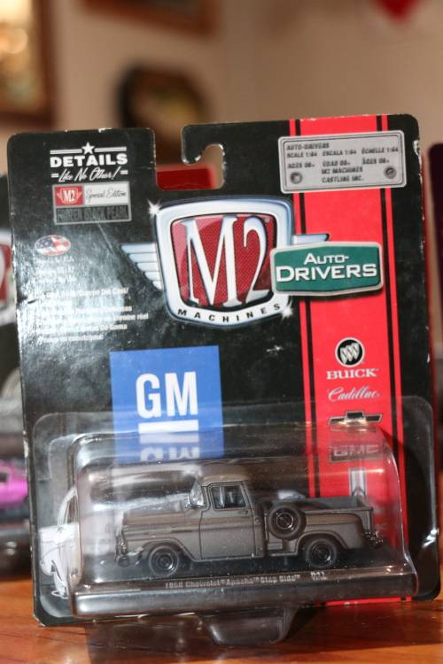 M2 Machines Auto Drivers Diecast Model - 1958 Chevrolet Apache Step Side