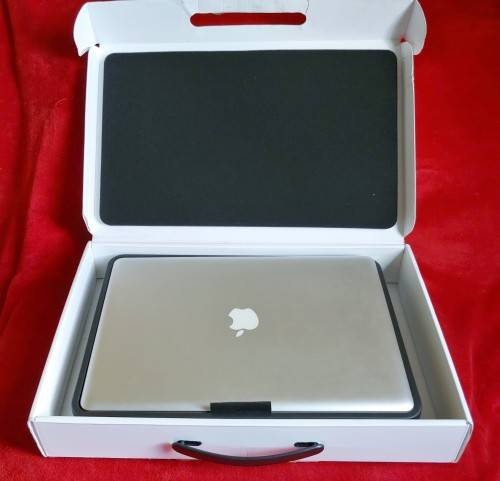 Apple Macbook Pro 15.4`, i7, 2.66ghz, 8gb Ram, 750gb HDD (Mid 2010)