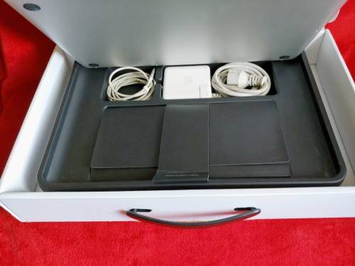 Apple Macbook Pro 15.4`, i7, 2.66ghz, 8gb Ram, 750gb HDD (Mid 2010)