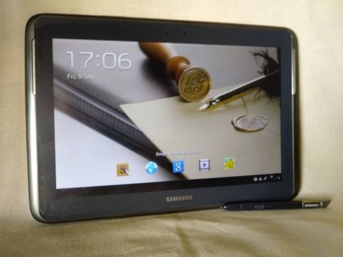 Samsung Galaxy 10.1 inch Tablet with original Samsung Stylus. (32GB)