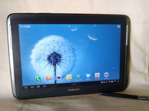 Samsung Galaxy 10.1 inch Tablet with original Samsung Stylus. (32GB)