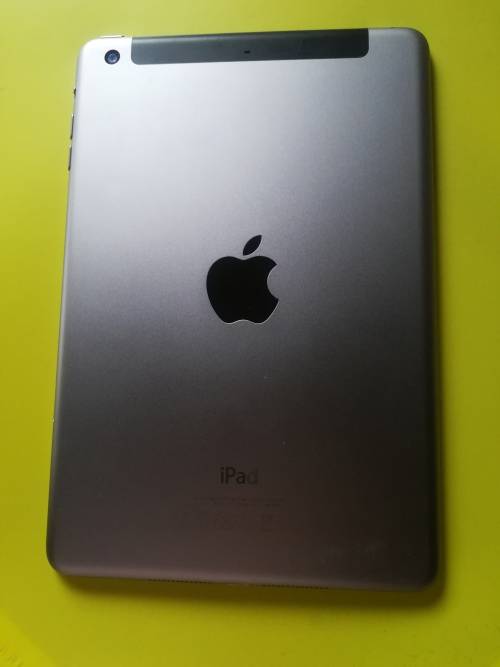 Apple iPad Mini 3 (64GB - Space Grey)