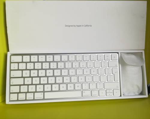 Apple Mac Wireless Keyboard 2 (A1644) and Wireless Magic Mouse 2 (A1657)