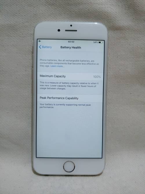 Apple iPhone 6 (16GB) in fantastic condition.