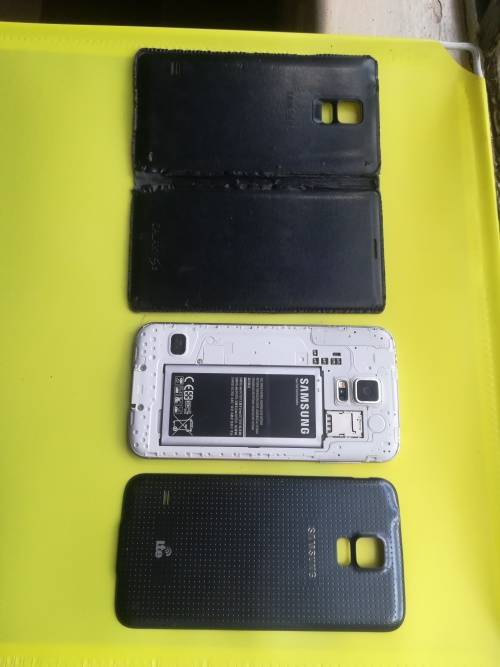 Samsung Galaxy S5 16gb (Black) in excellent condition