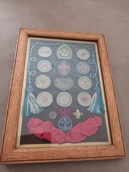 FRAMED BOYS SCOUT BADGES INCLUDING KING SCOUT BADGE