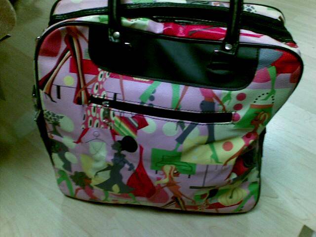 LARGE BAG WITH SLING FOR ARM ATTATCHMENT STUNNING